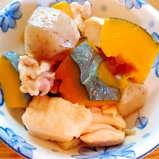 南瓜と蒟蒻と厚揚げと鶏の煮物